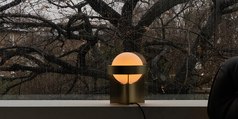 Loop, designed by John Tree, is a family of lights made from one extruded aluminium component.